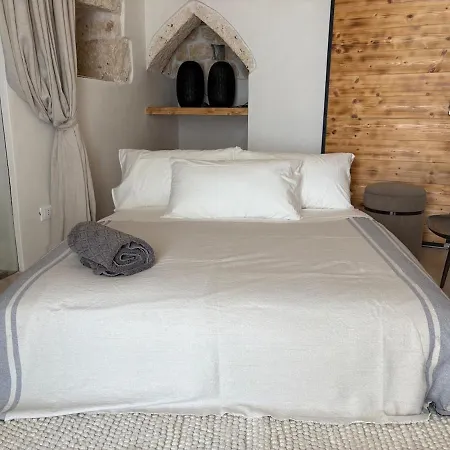 Villa Trullo Nomad Glass Cube *