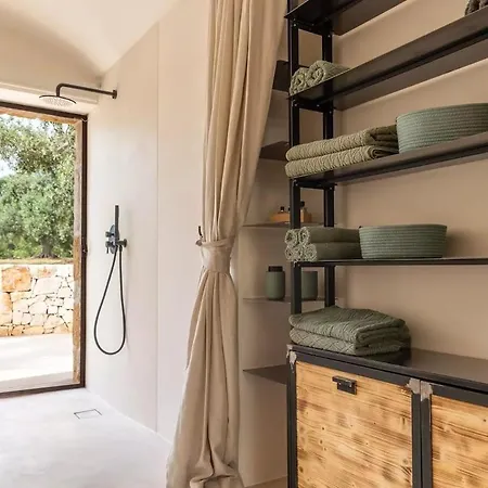 Trullo Nomad Glass Cube * San Michele Salentino