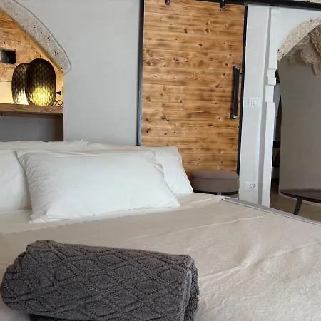 Trullo Nomad Glass Cube