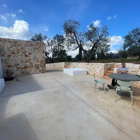 Villa Trullo Nomad Glass Cube *