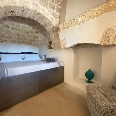 Trullo Nomad Glass Cube