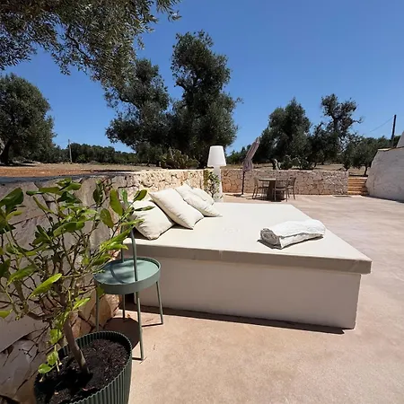 Villa Trullo Nomad Glass Cube