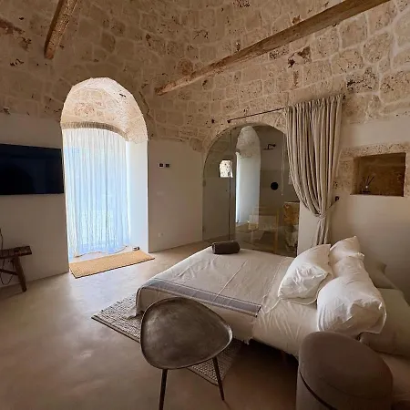 Villa Trullo Nomad Glass Cube *