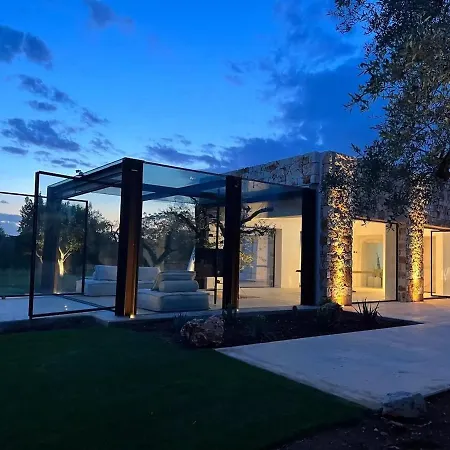 Trullo Nomad Glass Cube Villa San Michele Salentino