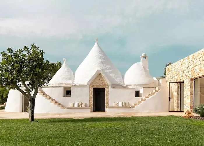 Villa Trullo Nomad Glass Cube
