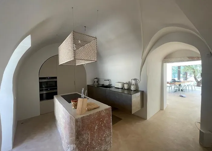 Villa Trullo Nomad Glass Cube *