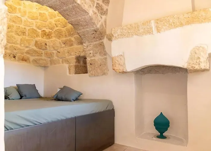 Trullo Nomad Glass Cube San Michele Salentino