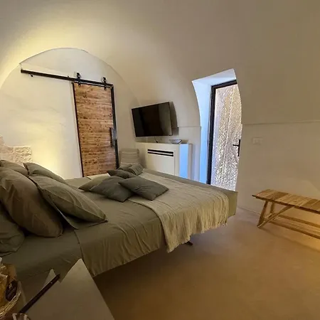 Willa Trullo Nomad Glass Cube San Michele Salentino