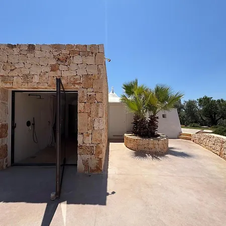 فيلة Trullo Nomad Glass Cube *