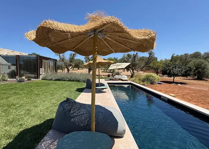 Trullo Nomad Glass Cube 别墅 圣米凯莱萨伦蒂诺