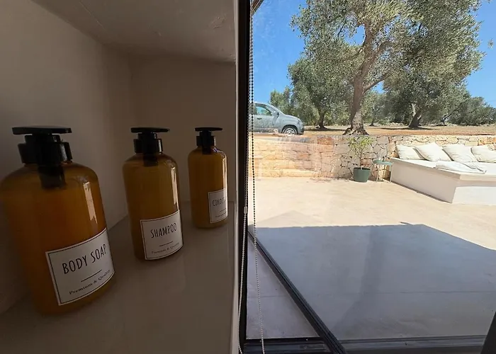 Trullo Nomad Glass Cube 别墅